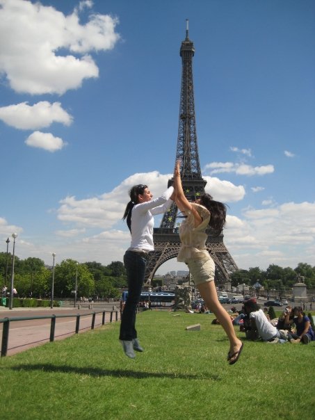 [eiffelpose2.jpg]