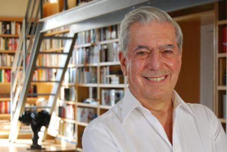 RESUMEN UN VISITANTE - Mario Vargas Llosa