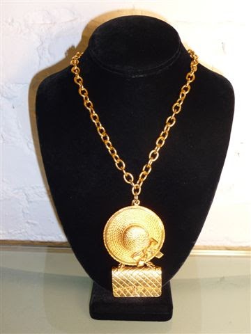 Bagshoescompulsive: Chanel 1980's gold chain necklace with hat and bag ...