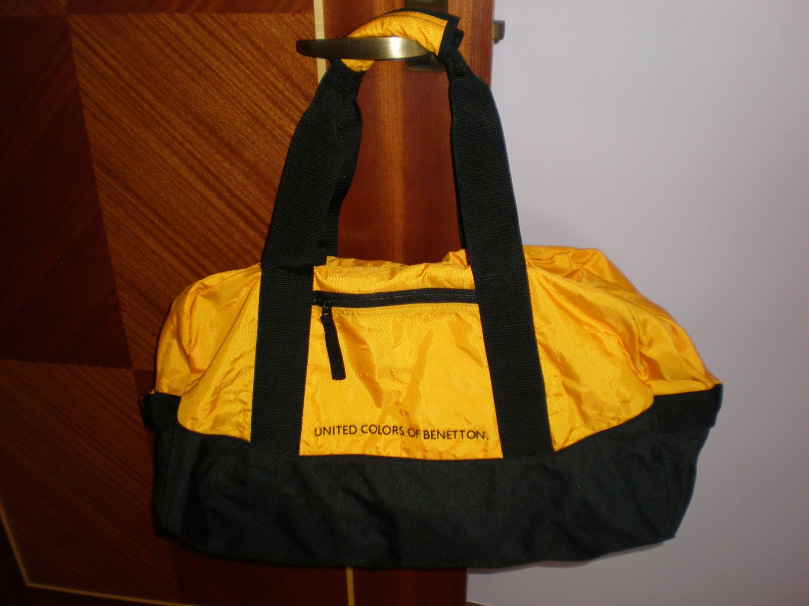 Lim's Hut UNITED COLOURS OF Bag For Sale