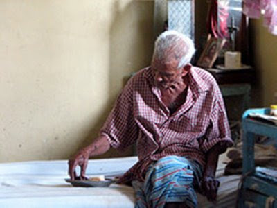 Elderly+man+in+an+old+age+home.jpg
