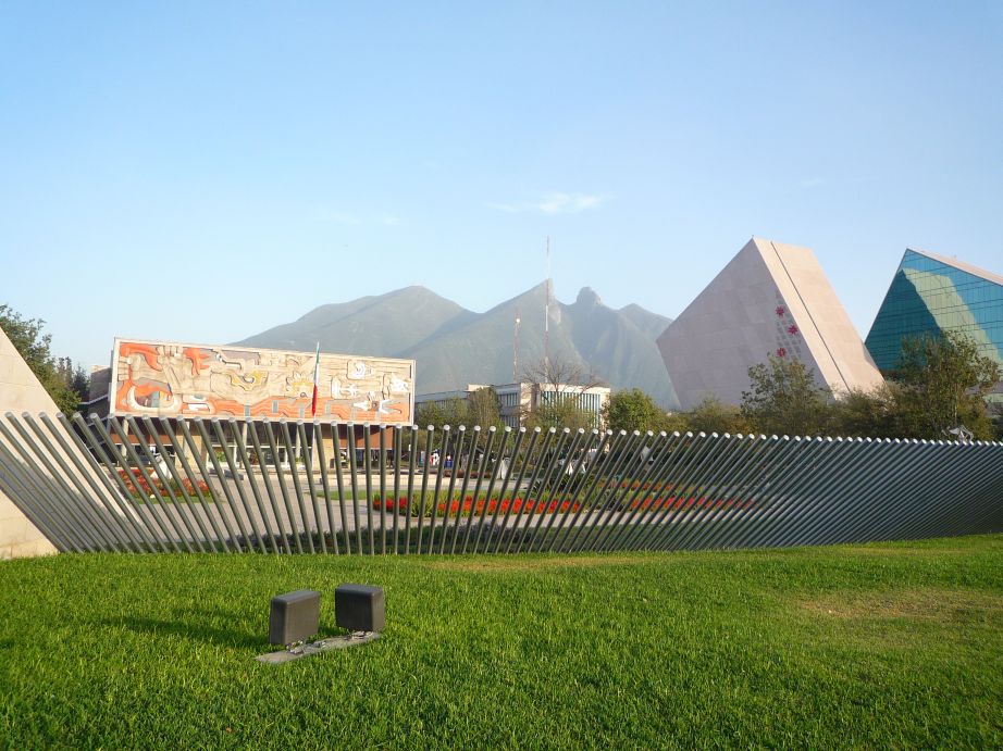 [campus_08.jpg]