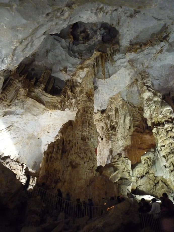 [Grutas+de+Garcia+02.jpg]