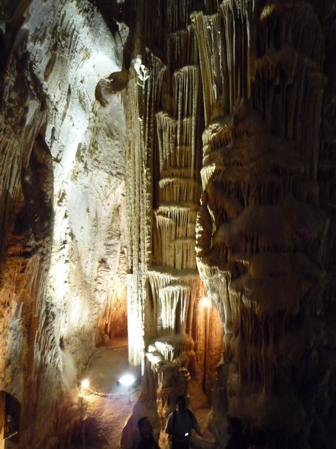 [Grutas+de+Garcia+04.jpg]