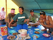 Saat Lapar Adalah Saat Yang Indah Untuk Makan Bersama Teman..
