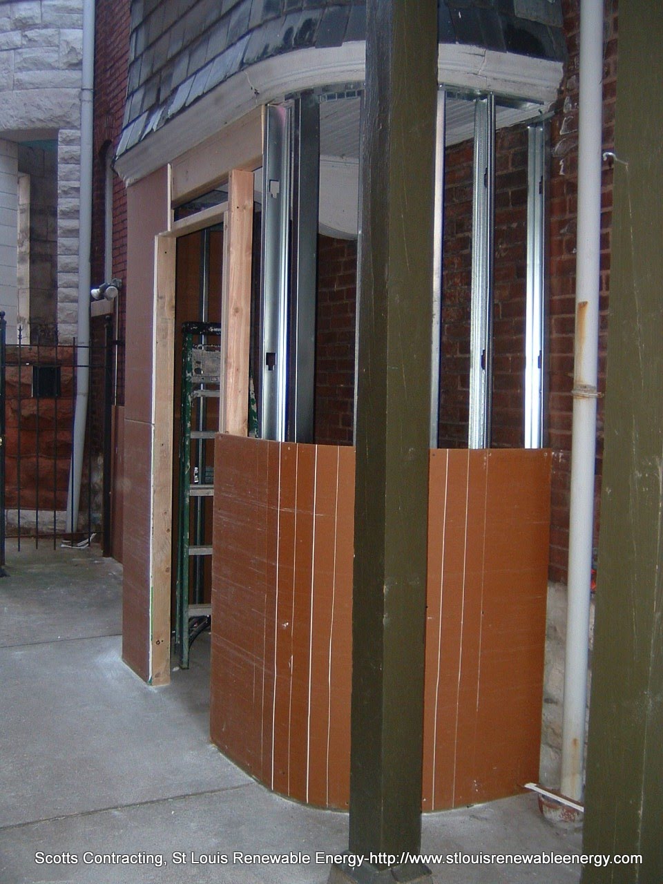 Scotts Contracting StLouis Renewable Energy Curved Wall Build Pics