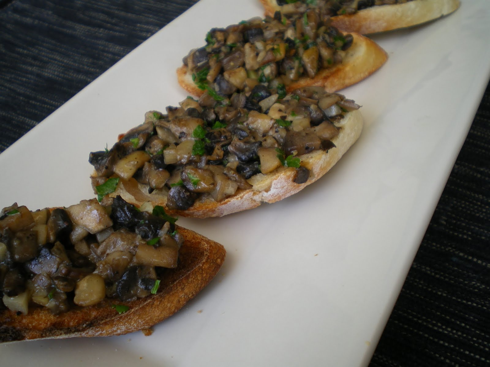 Shelly's Kitchen: Mushroom Crostini