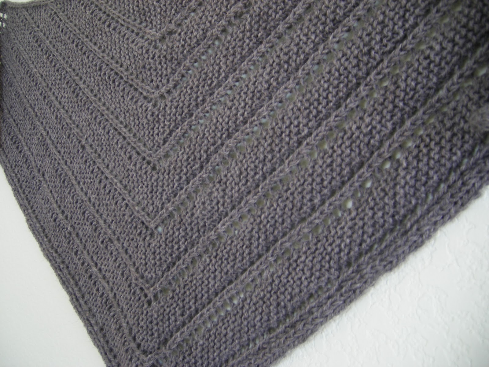 Knitting with a smile: Finished Project: Oscilloscope