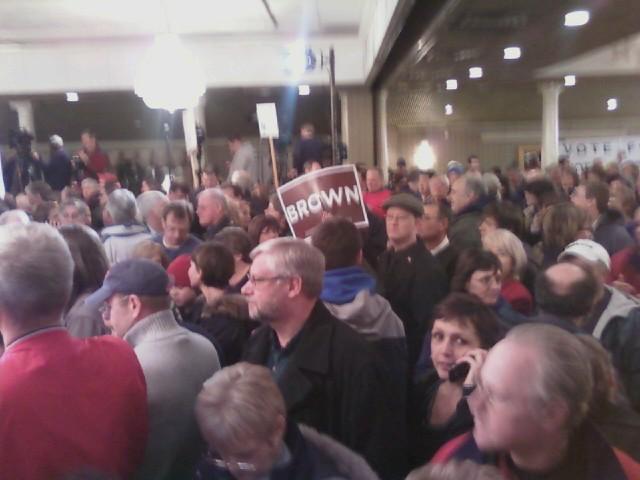 [Brown+Final+Rally+2.jpg]