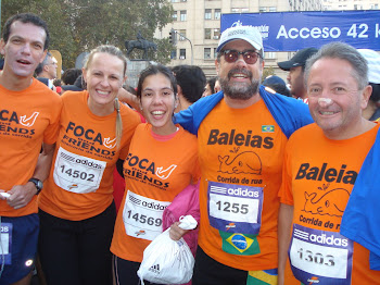 BALEIAS E FOCAS UNIDAS NA MARATONA DE SANTIAGO 2010