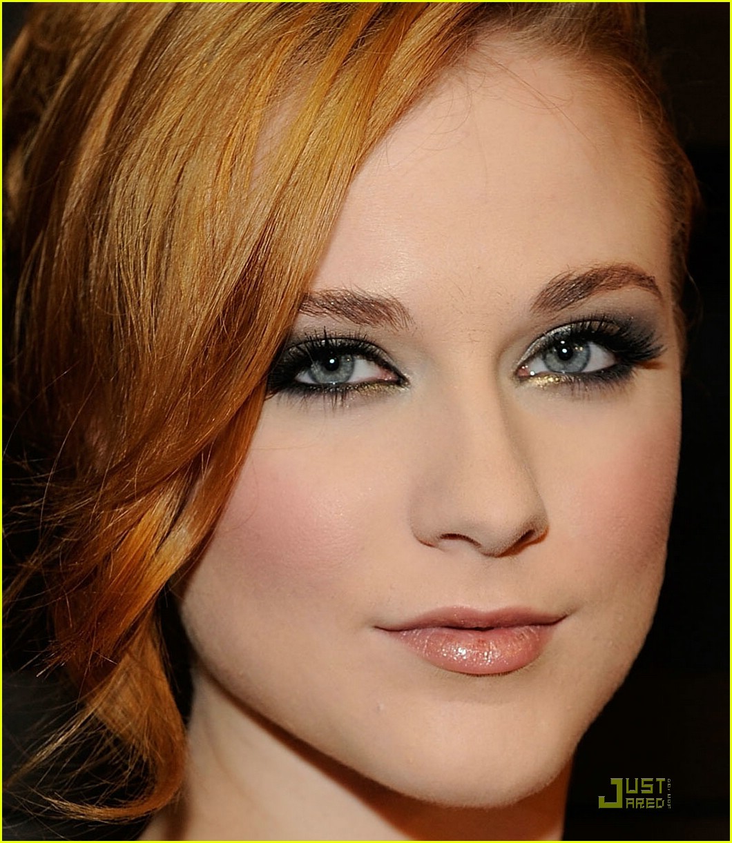 [evan-rachel-wood-critics-choice-awards-03.jpg]