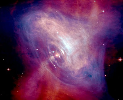 Una composición de imágenes, proporcionadas por los telescopios Chandra y Hubble, de la Nebulosa del Cangrejo. Crédito: NASA y el Centro de Ciencias del Chandra.