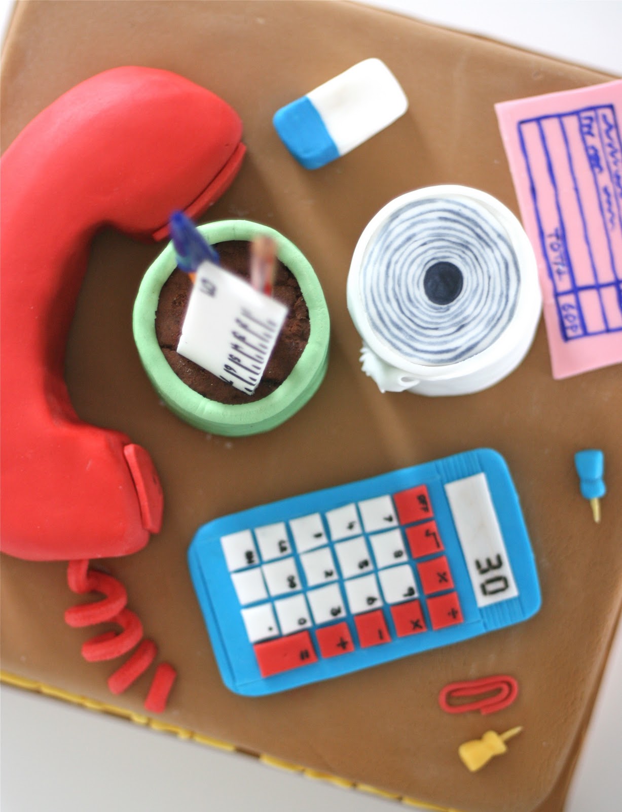 Milli's kitchen Stationery cake