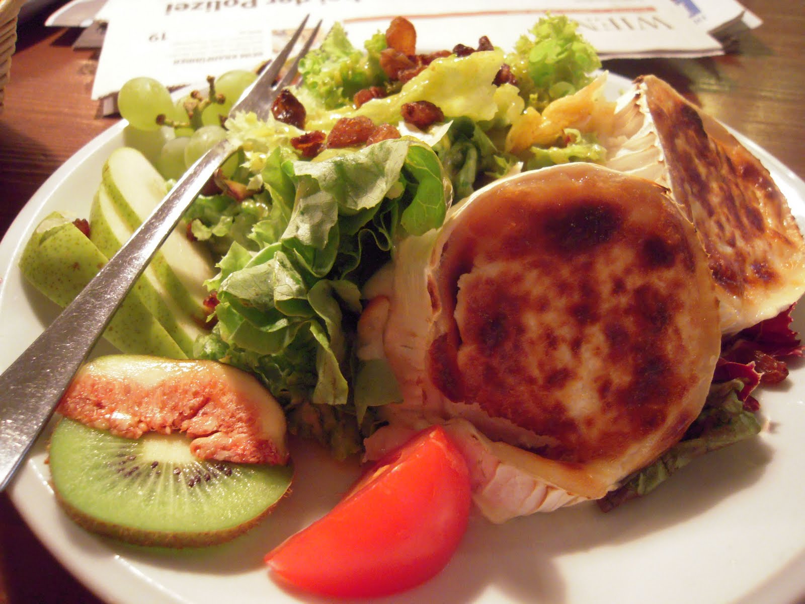 Enjoyment in Process Le Bolbest salad in Vienna