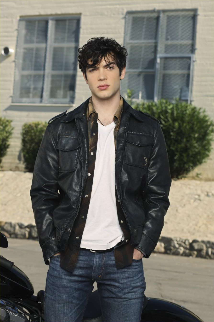 the pink pickle: ethan peck ( 10 things i hate about you) - 10 Things I Hate About You Ethan Peck