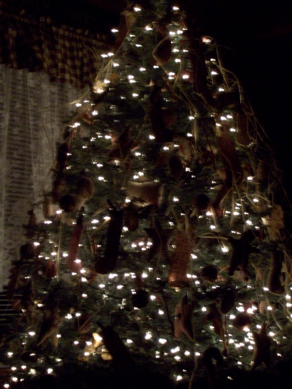 [christmas+tree+living+room.jpg]
