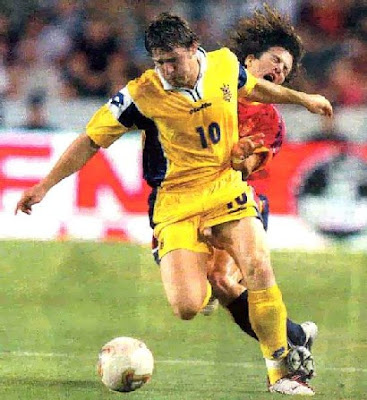 blog my blog: Soccer Players Accidentally Exposed Dicks On Fields