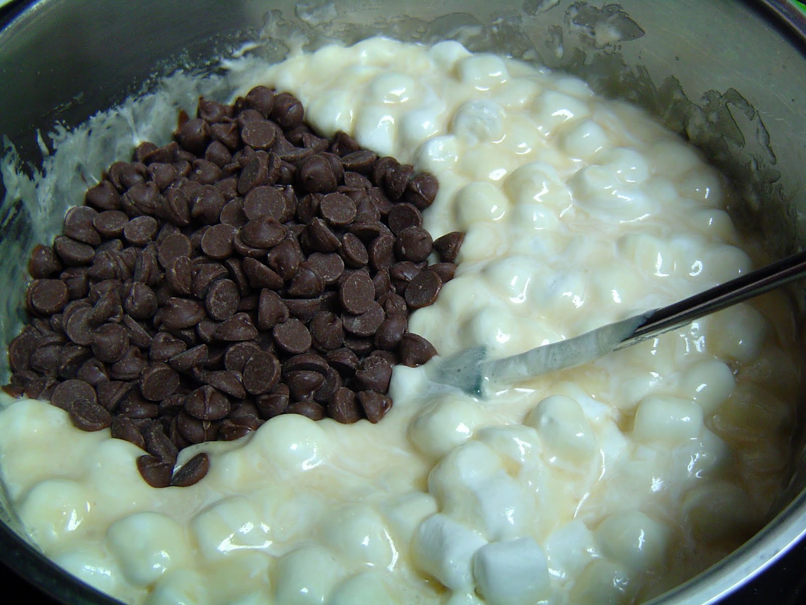 [Fudge+2+copy.jpg]