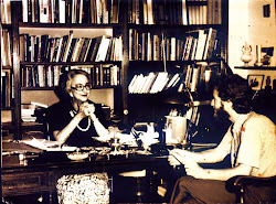 Το 1977 στα γραφεία της εφημερίδας "Η Καθημερινή"