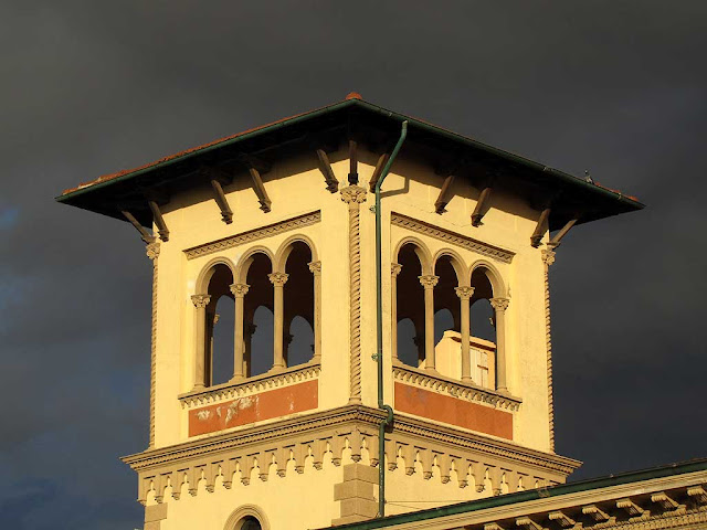 Liberty villa, eclectic style, viale Italia, Livorno