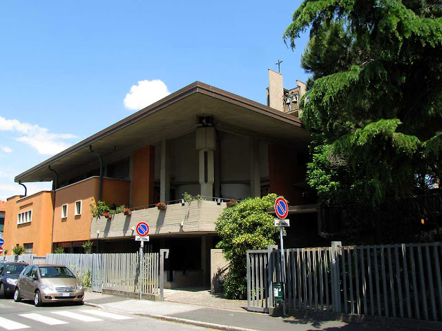 Church of Saint Elizabeth Seton, piazza Lavagna, Livorno