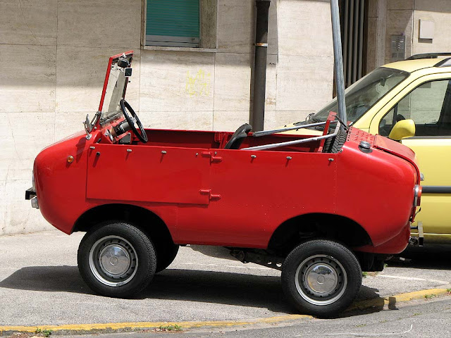 Sidewalk parking, Livorno