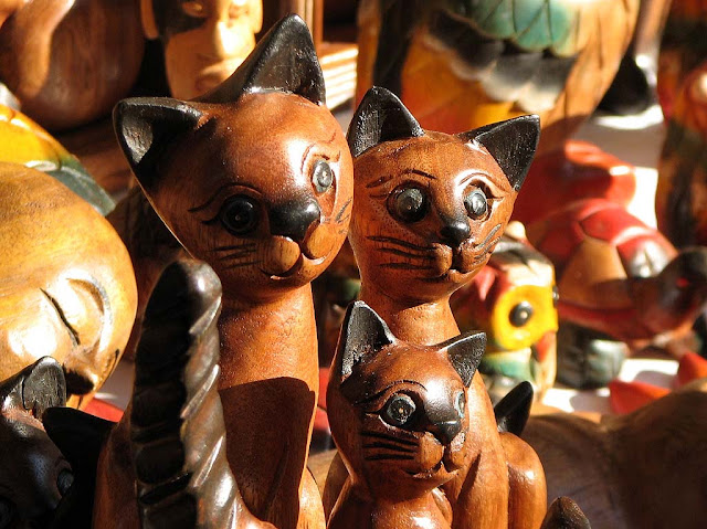 Wooden cats, market, Sant'Antonino Fair, Livorno