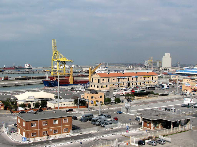 Cargo port, Livorno