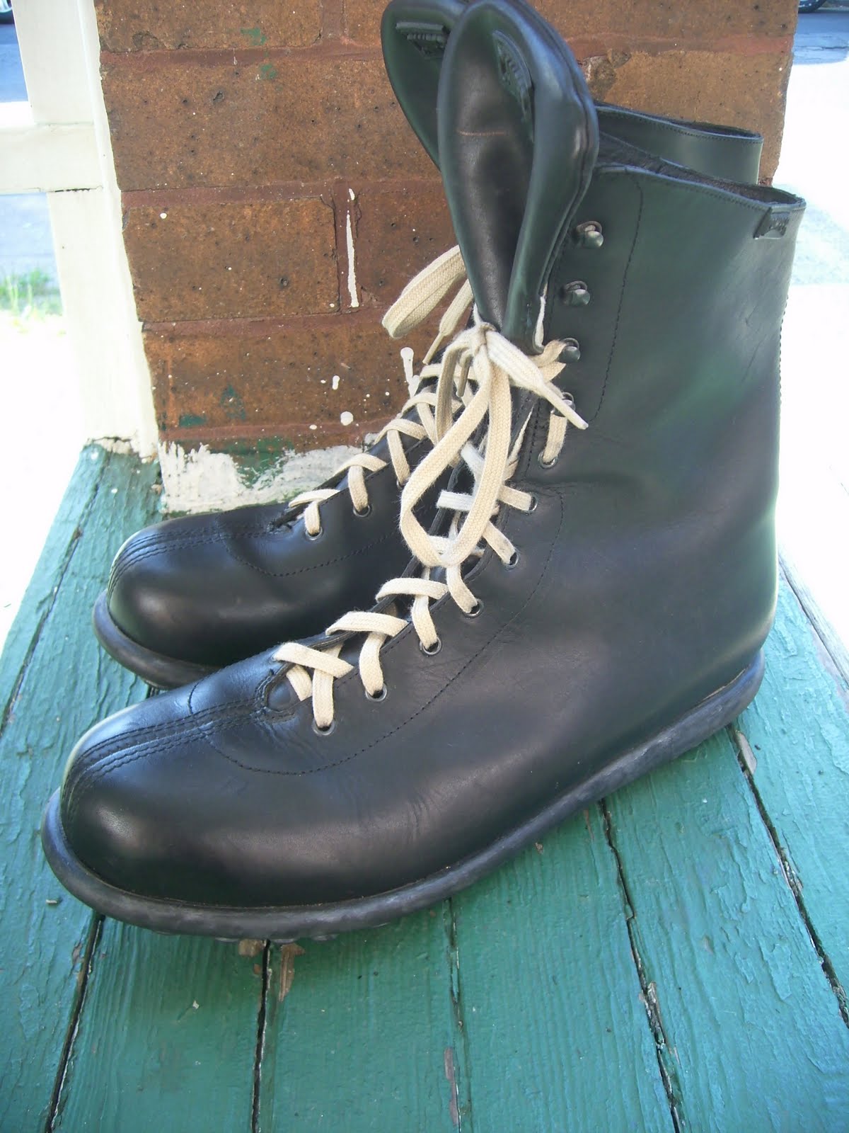 . CAMPER BOXING BOOTS