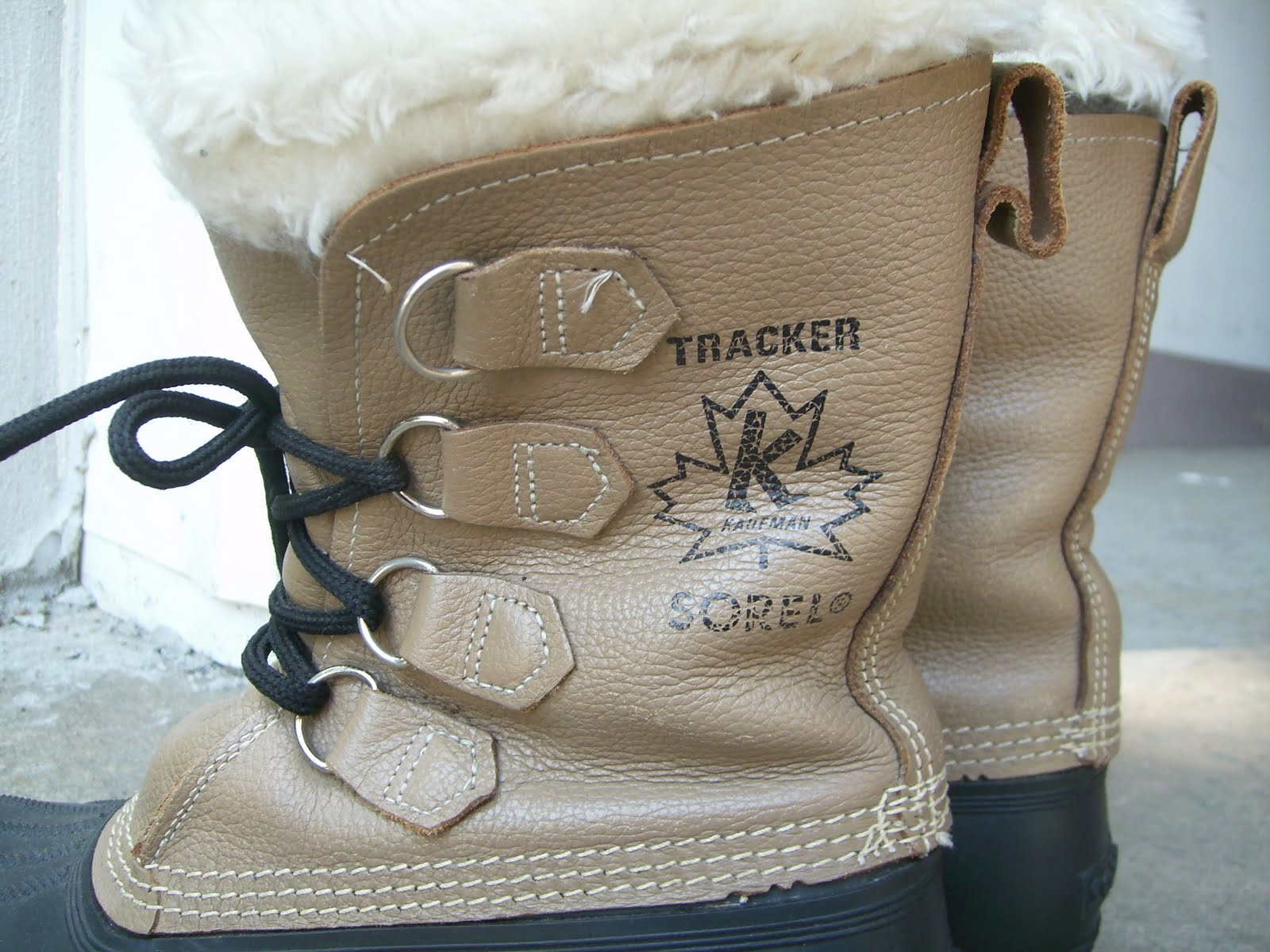 who sells sorel boots near me