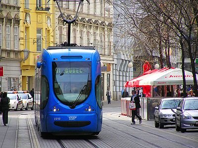 [Zagreb_tramvaj.jpg]