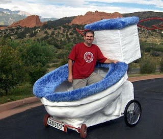 So Weird Cars Toilet Car But Again This Would Make A Nice Museum Item Or Something So Maybe We Could Turn Our Old Cars And Toilets Into Kind