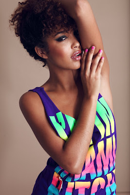 MAJOR MODEL WOMEN: Laura Scott Strikes a Pose for Markus Ziegler