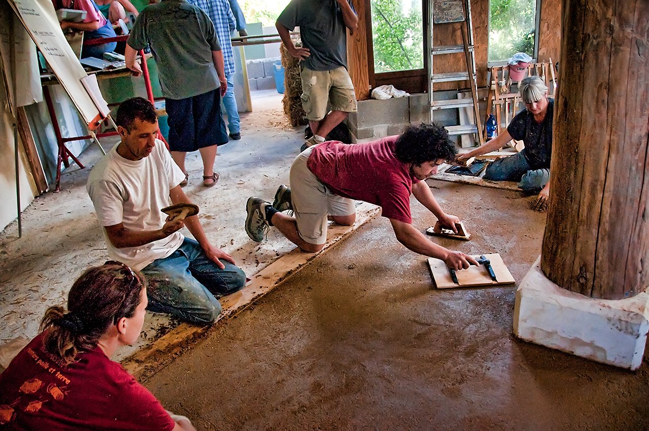 [FranceEarthFloorMustafaJl09.jpg]