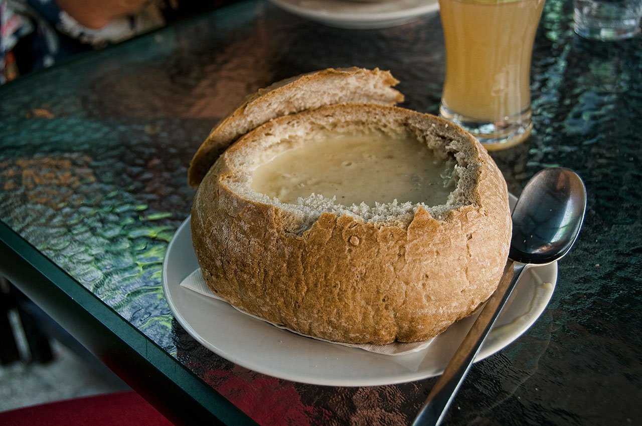 [SlovGarlicSoupBreadJn09.jpg]