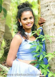Sujani_menaka-735015.jpg