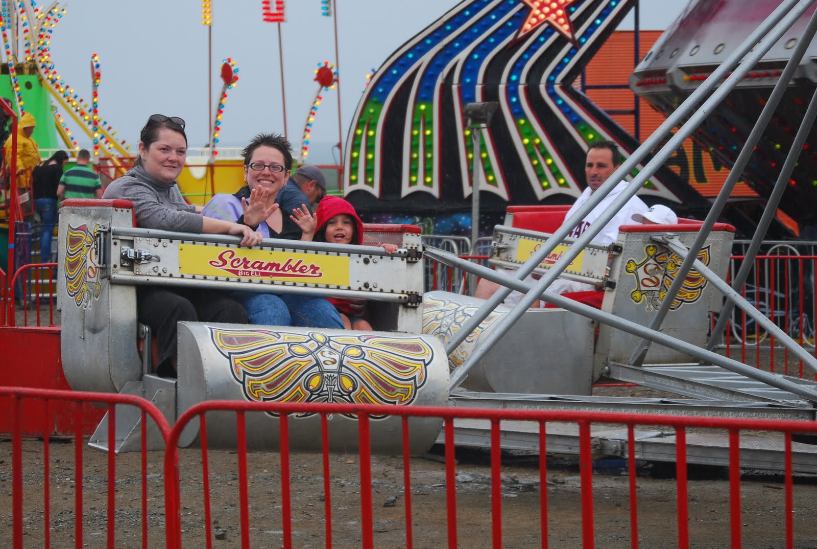 Phonse King's Photo Blog: #184... Thomas Amusements on Canada Day