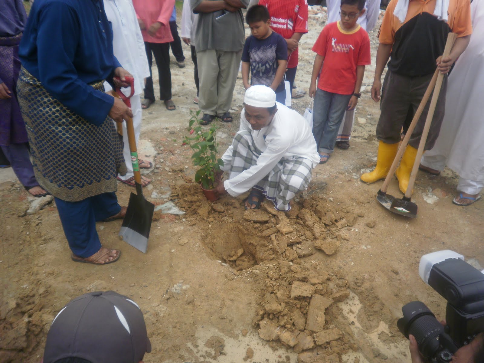 Al-Ahmadiyyah-rasah: Majlis Pecah Tanah Pusat Pengamalan Tarekat Al ...
