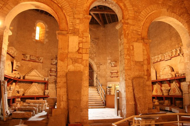Baptisterio-poligonal