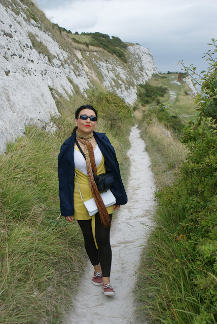 travel blogger travel blogger