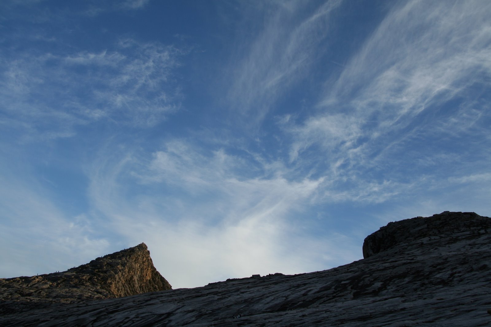 Climbing Mt Kinabalu Dawn at Mt Kinabalu Summit at 8.0km (Low's Peak