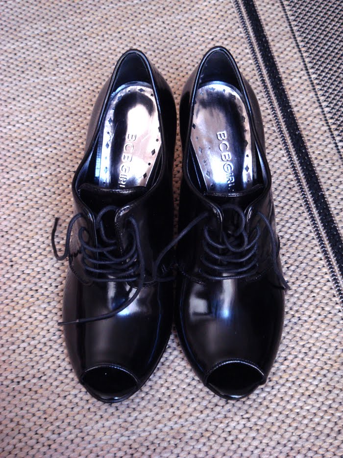 bcbg patent leather boots