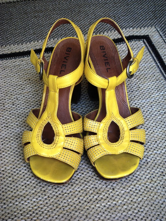 yellow t strap flats