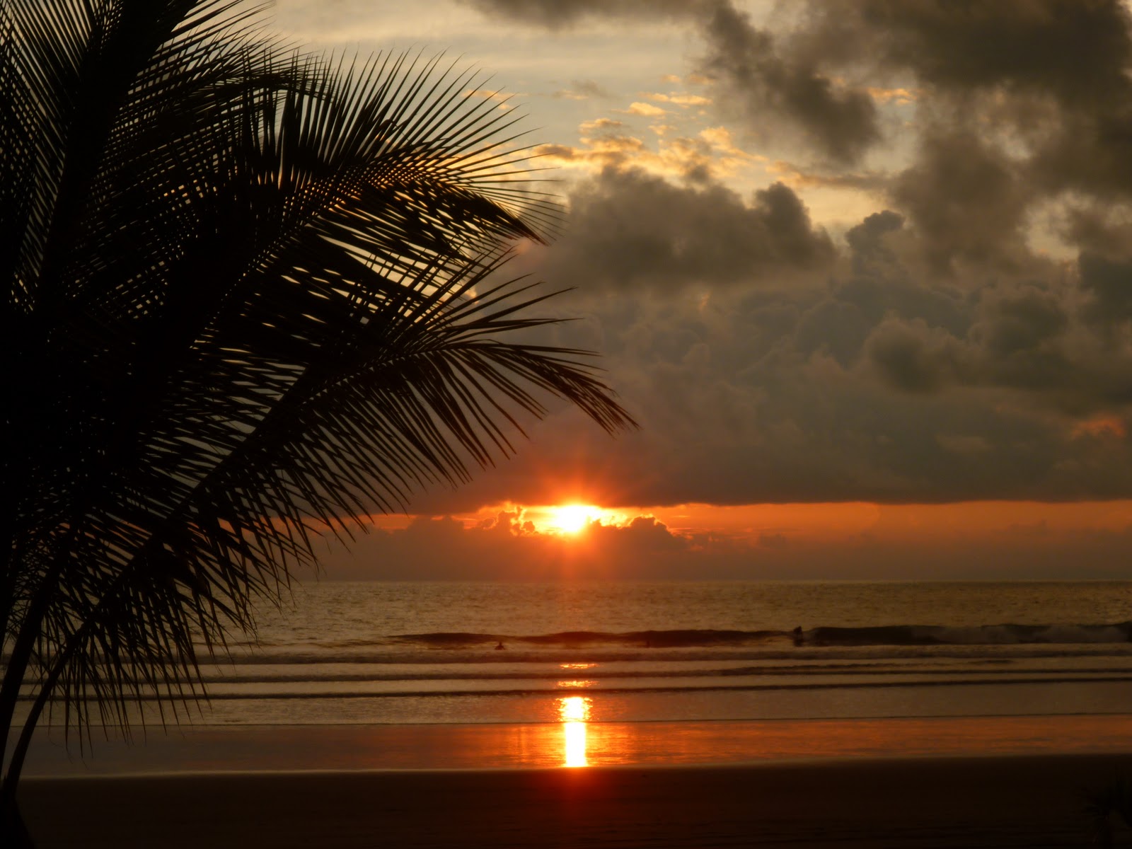 hotel-catalina-playa-jaco-costa-rica-photos-taken-sunset-time-today