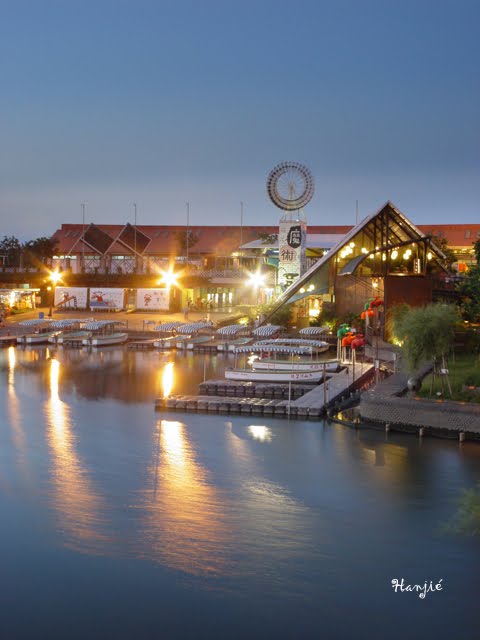 [Near+Water+ParkLo-Tung1.jpg]