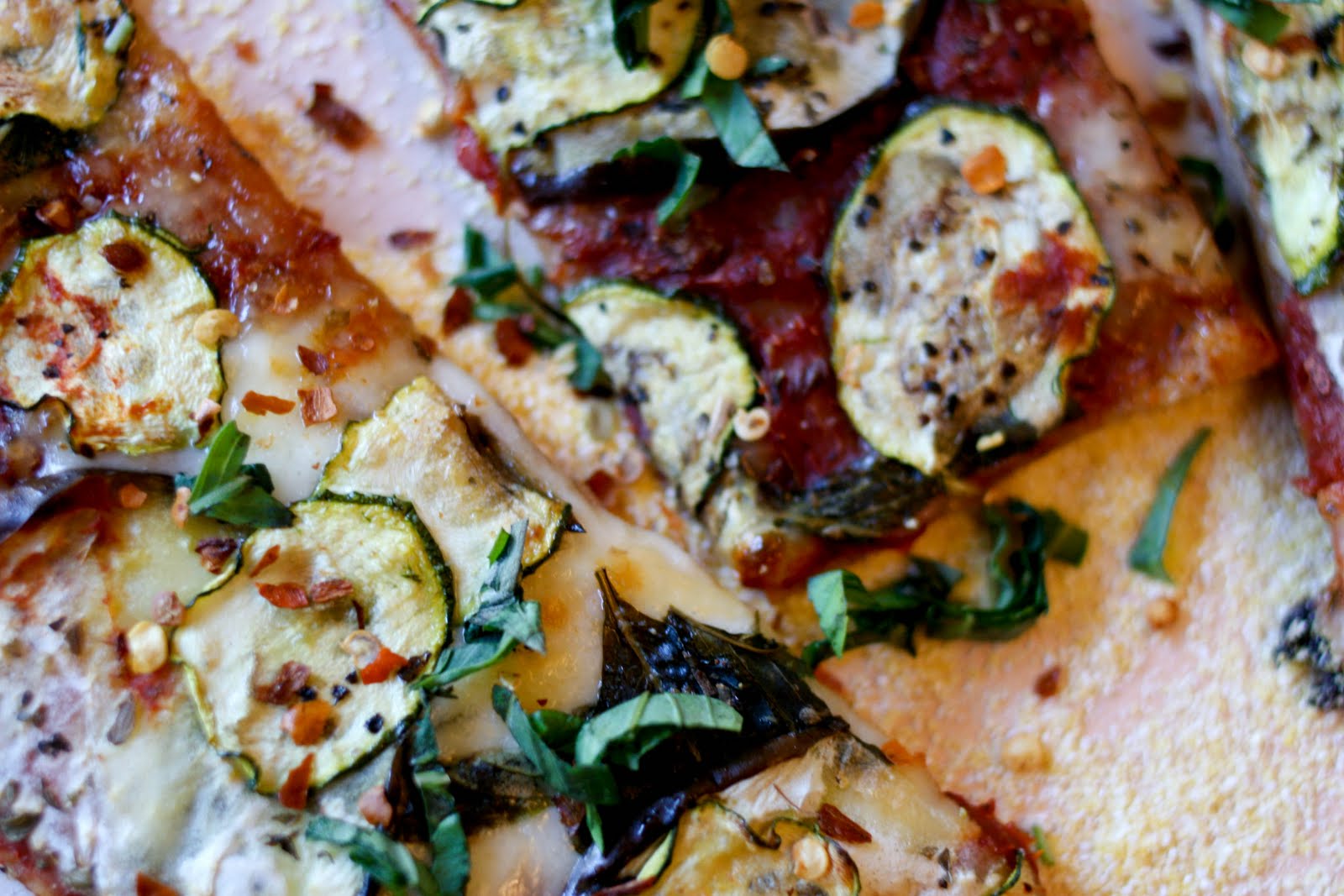 Unedeux senses Zucchini & Eggplant PIzza