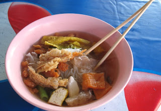 Vegetarian Noodle Soup (Yentafo Jae)