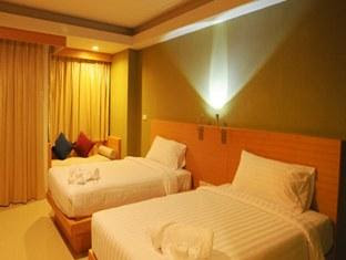 Aspery Hotel Phuket Twin Room