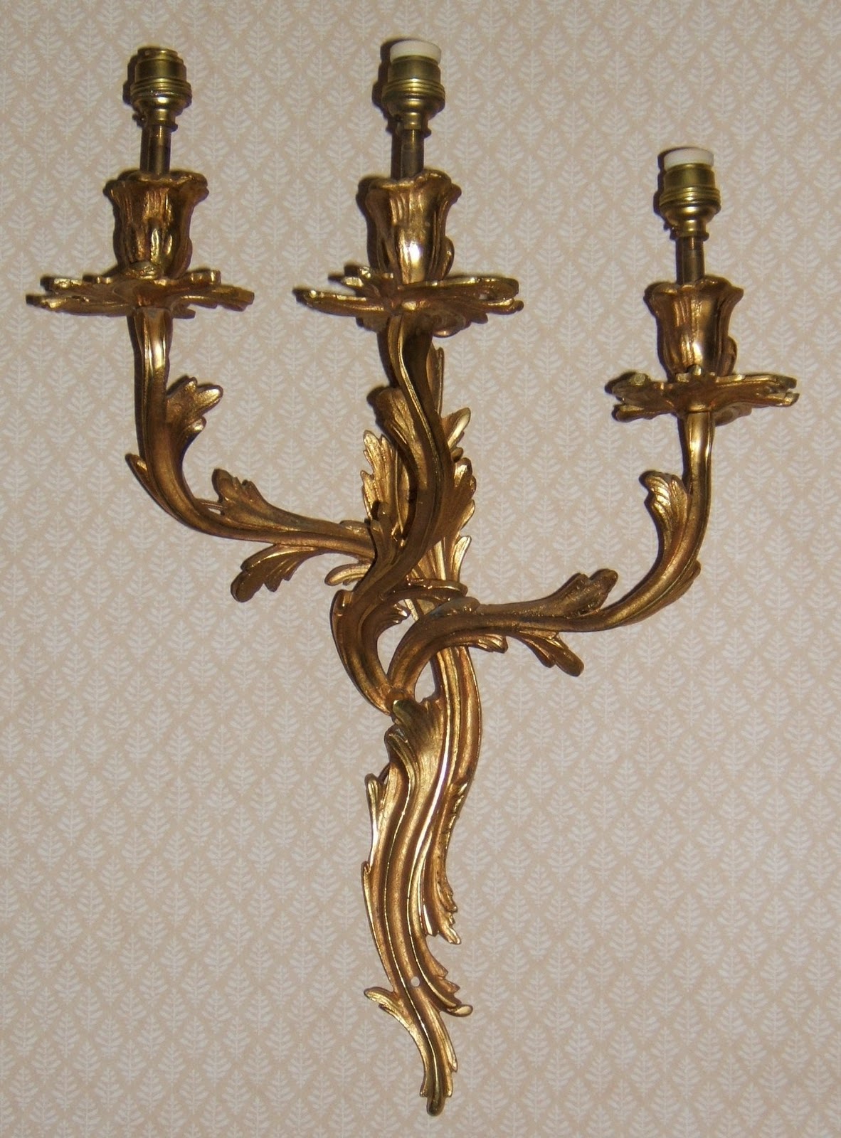 MM2010e Gallery 16 Gilt Candelabra style Wall Light of antique rococco