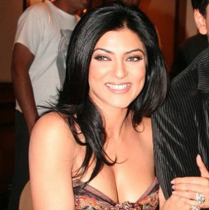 Is Sushmita Sen dating modeling hottie Rohman Shawl
